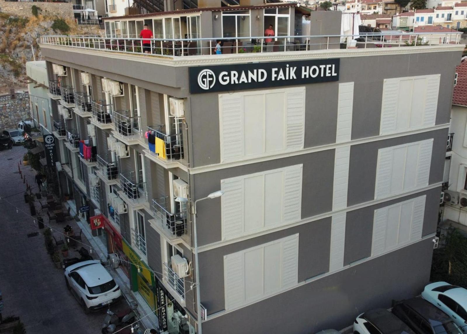 Grand Faik Hotel Çeşme Exterior foto